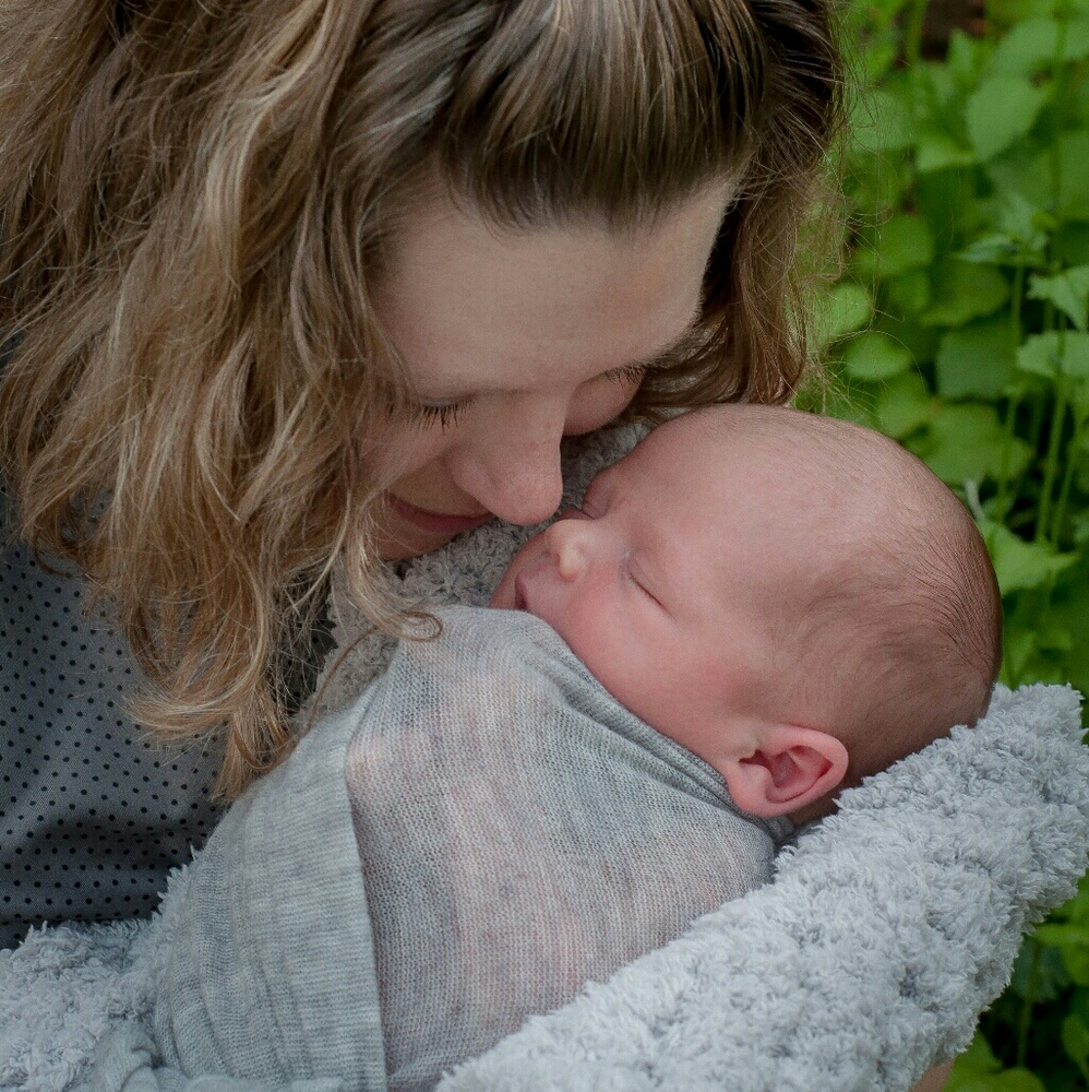 Meet your Posher, April